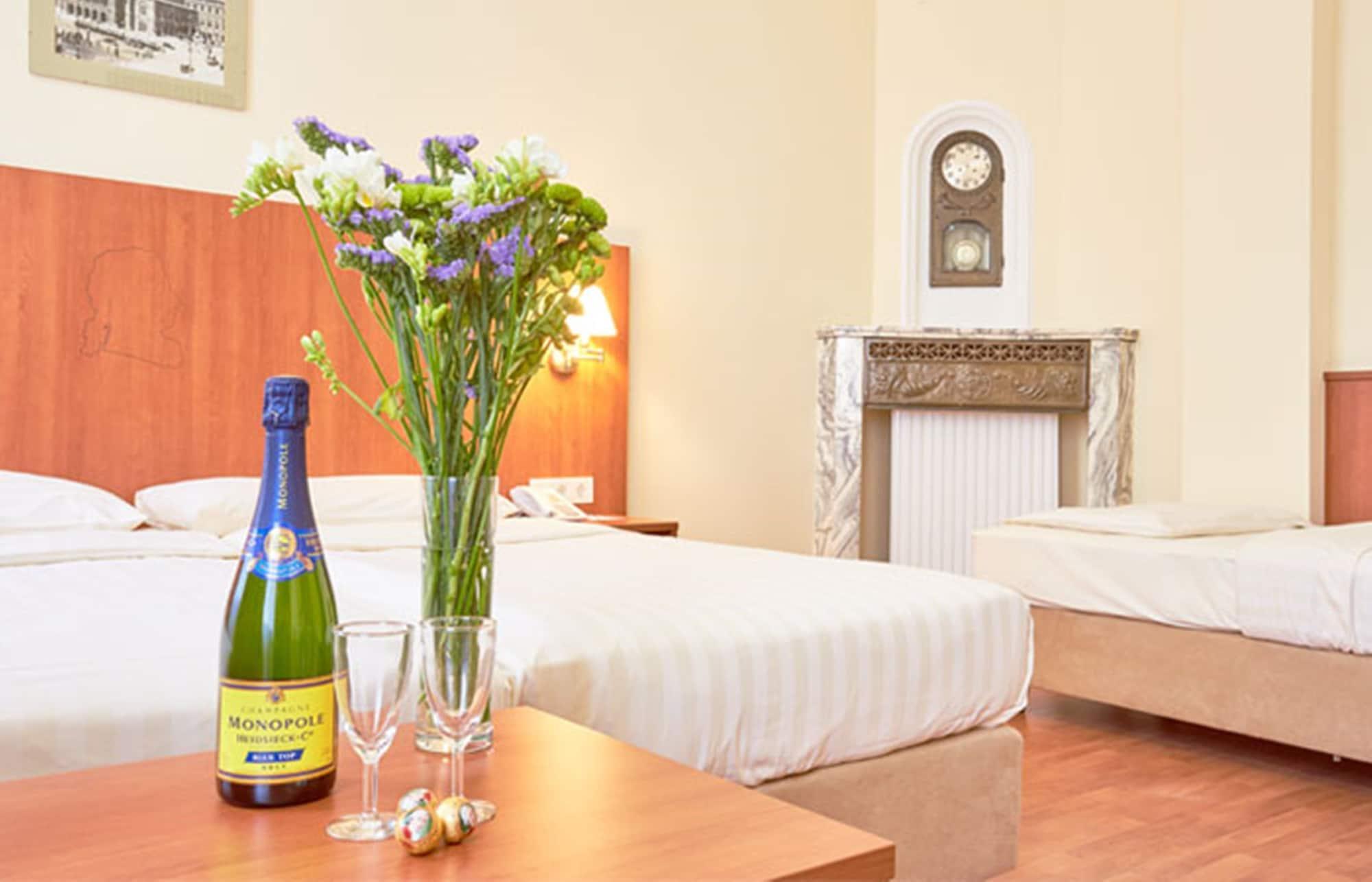 Hotel Mozart Vienna Esterno foto