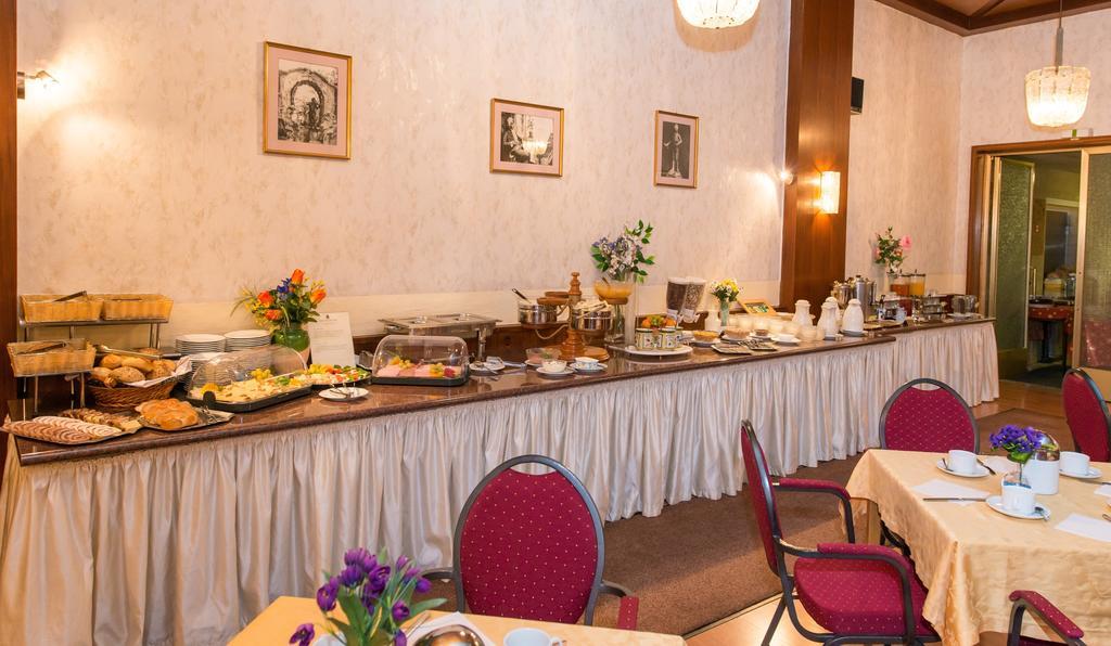 Hotel Mozart Vienna Esterno foto