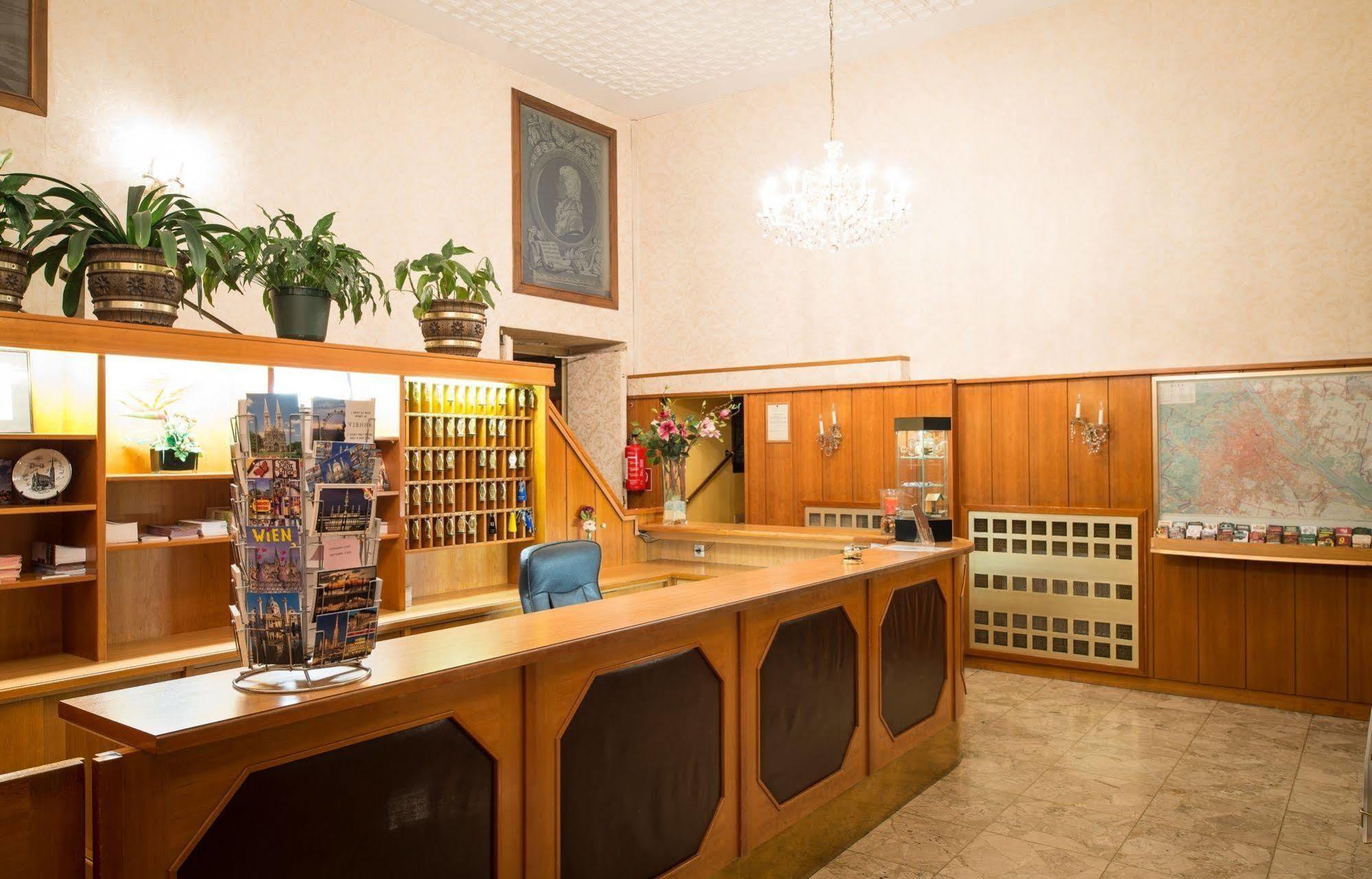 Hotel Mozart Vienna Esterno foto