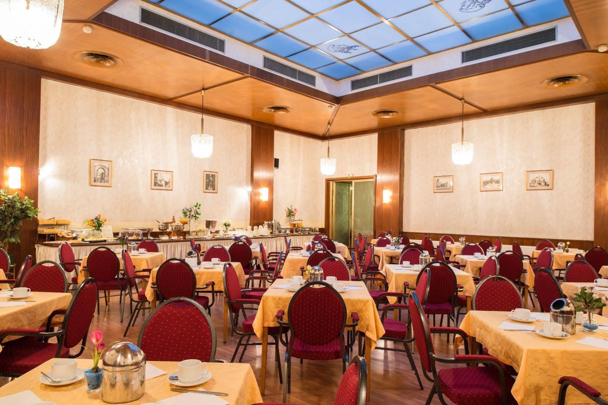 Hotel Mozart Vienna Esterno foto