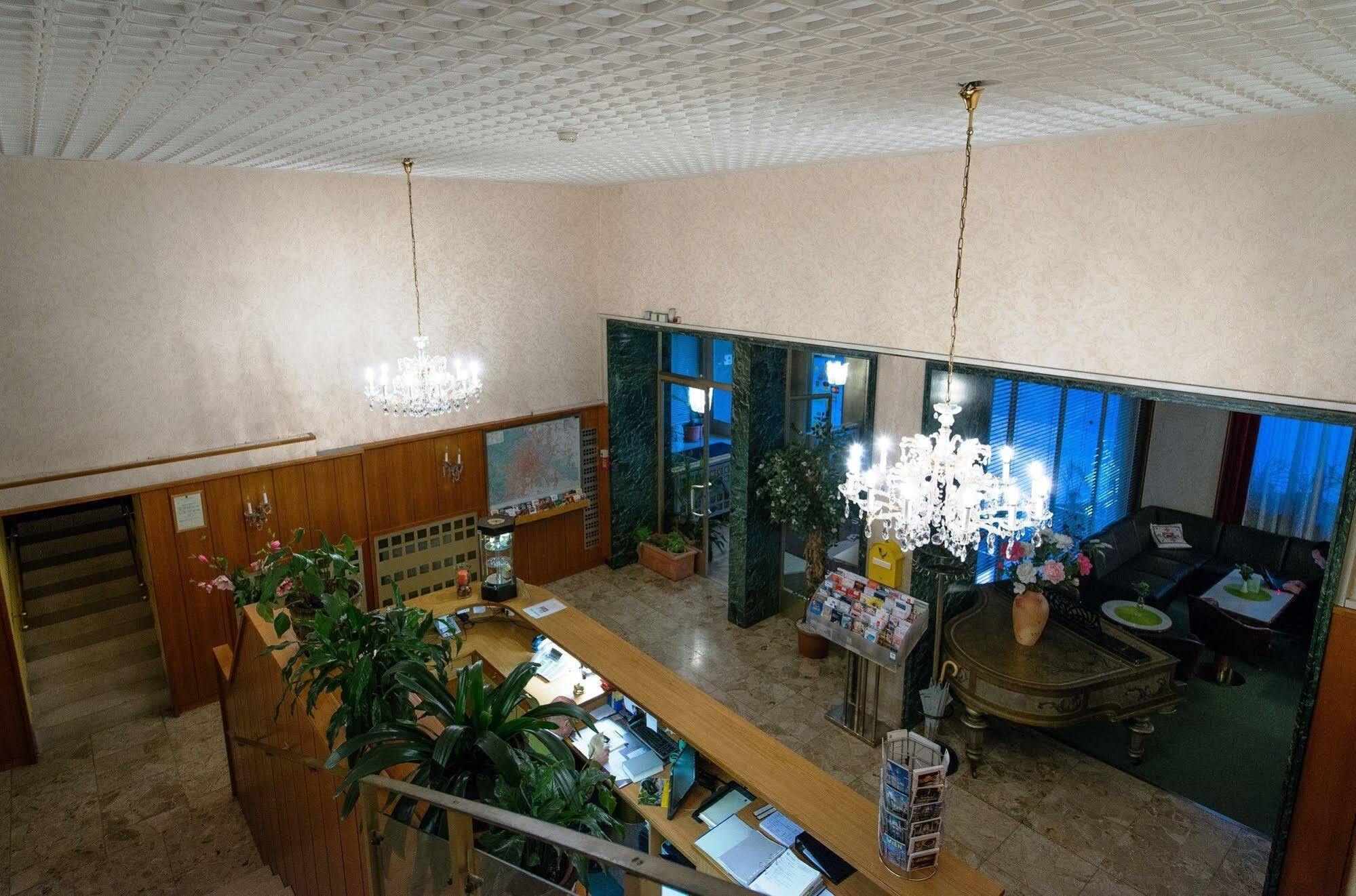 Hotel Mozart Vienna Esterno foto